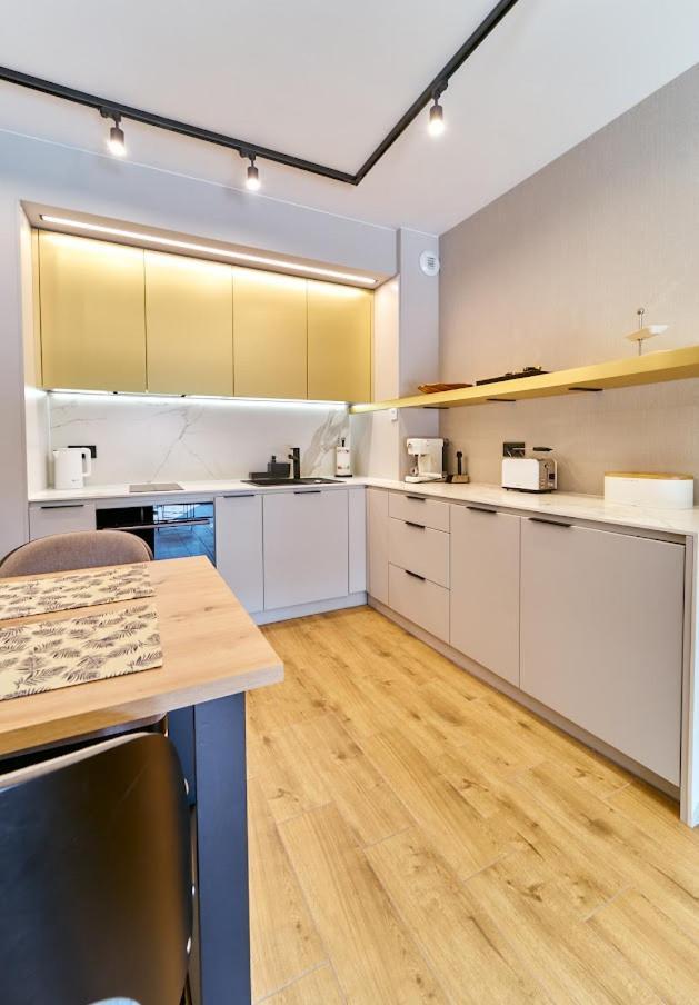 Laguna Ogrody Pieniawskie 18 Sapphire Vip Z Tarasem Apartment